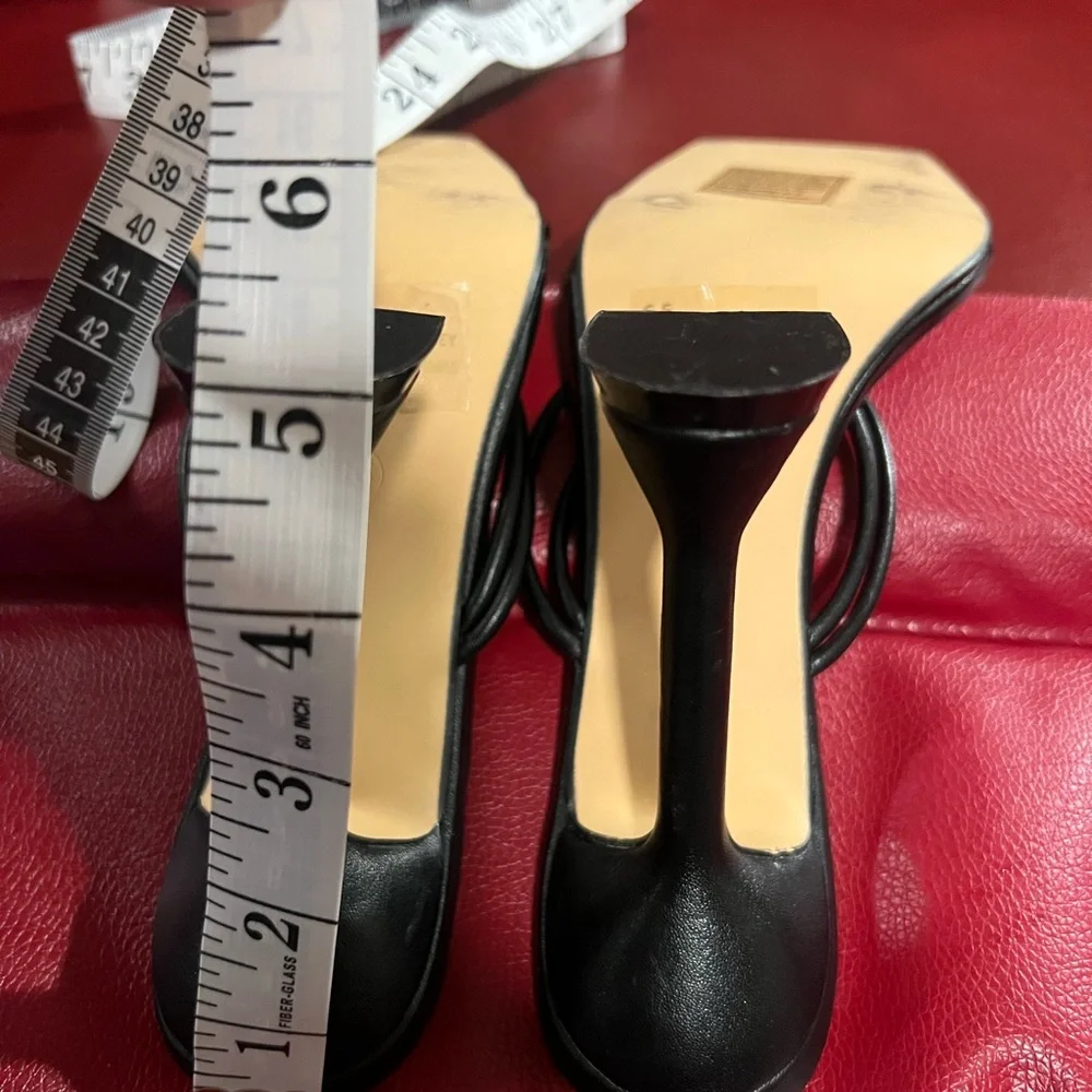 Fashion Nova Black Sculptural Mule Heels